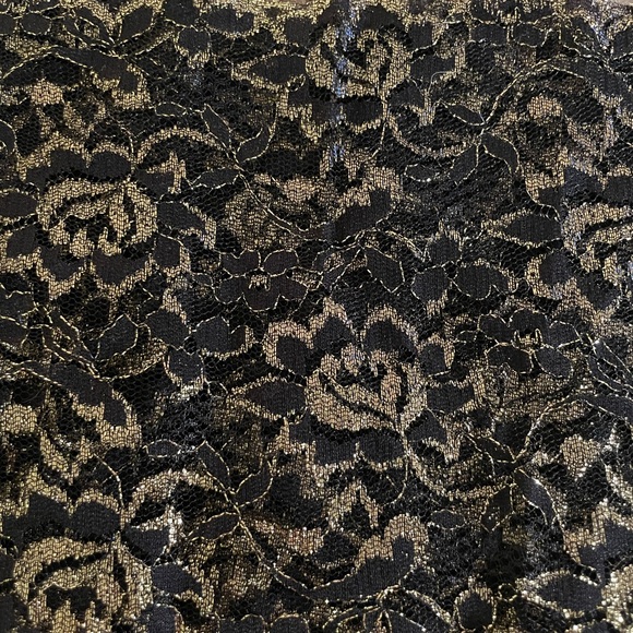 Black and Gold Lace Trim - Picture 2 of 2